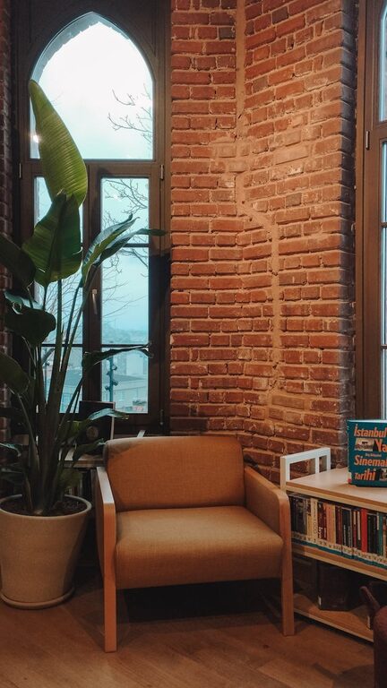 How to Create a Cozy Reading Nook in Your Home